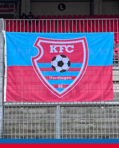 Hiss-Fahne mit KFC-Logo – blau-rot